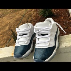 air jordan 11 blue snakeskin